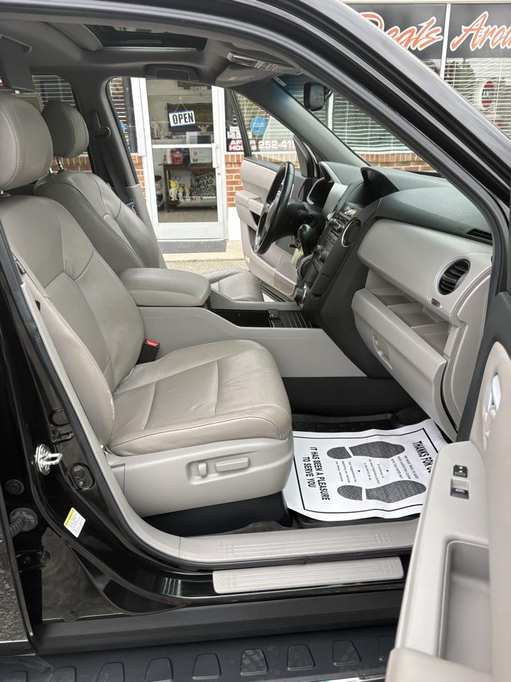 Honda Pilot EX-L 4WD 5-Spd AT with DVD 2012