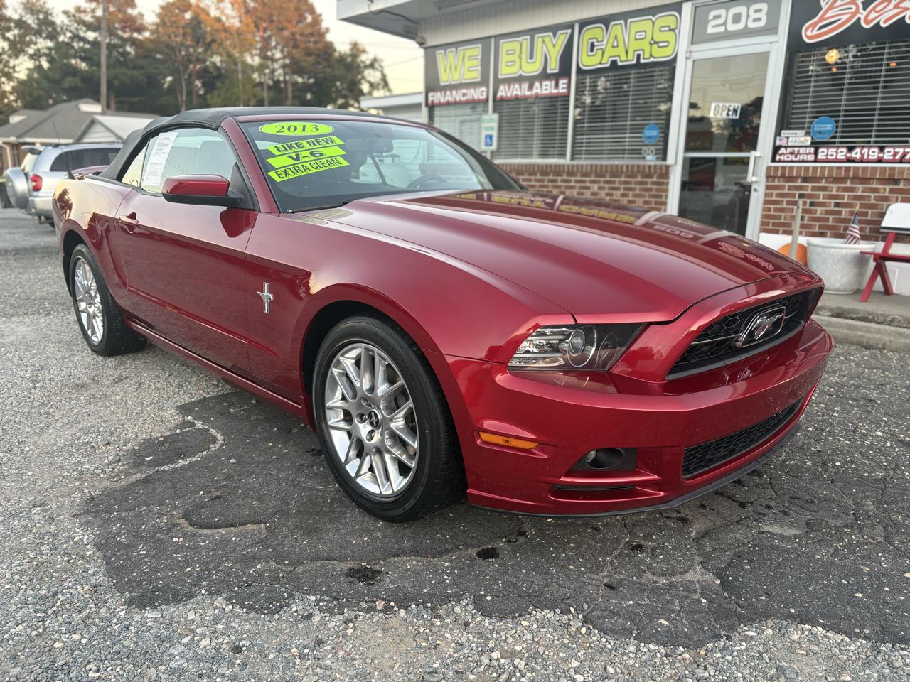 Ford Mustang V6 Convertible 2013