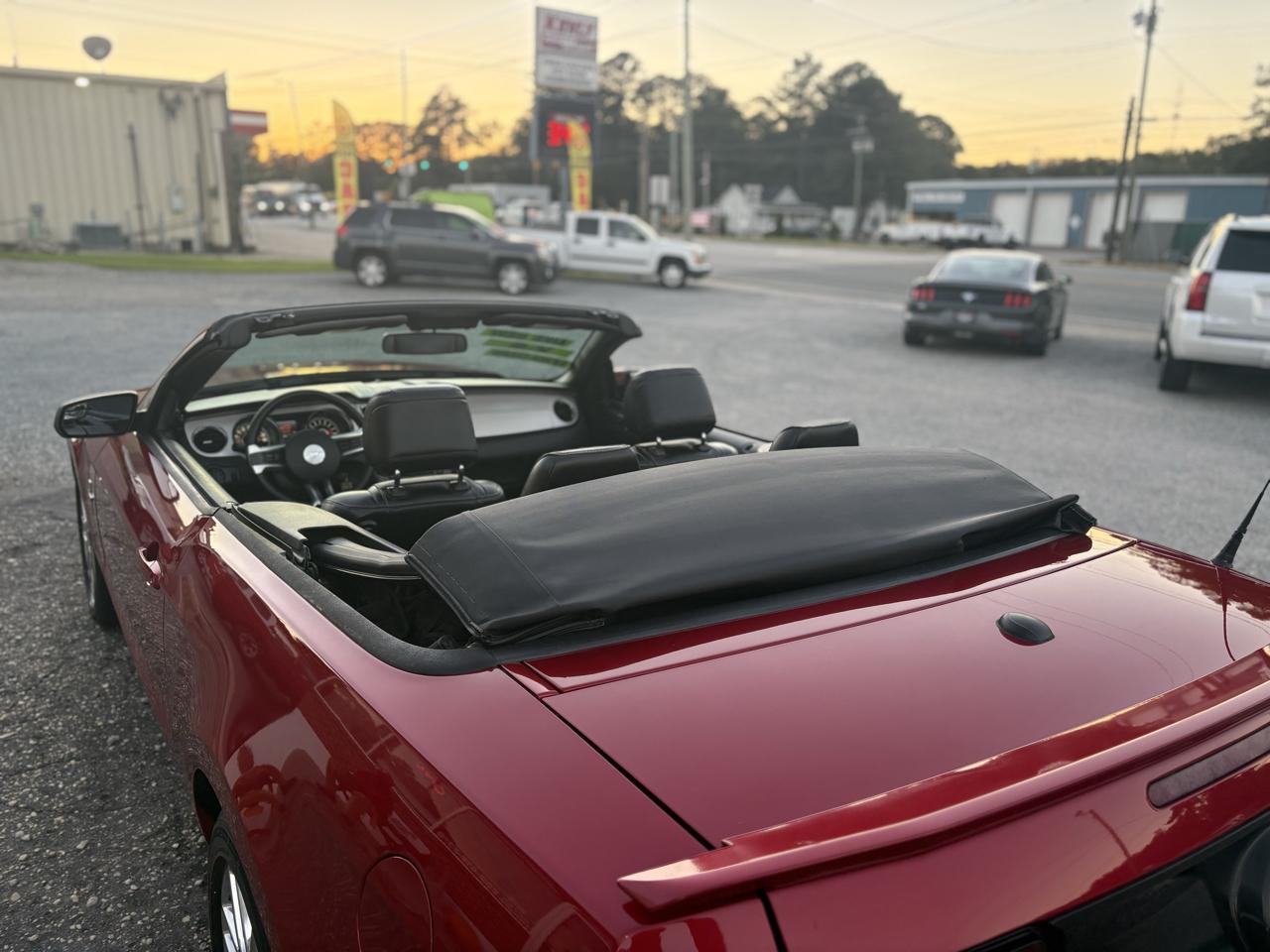Ford Mustang V6 Convertible 2013