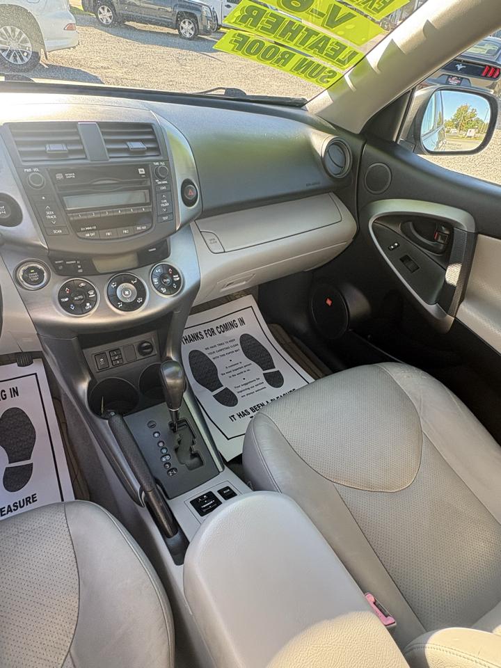Toyota RAV4 Limited V6 4WD 2009