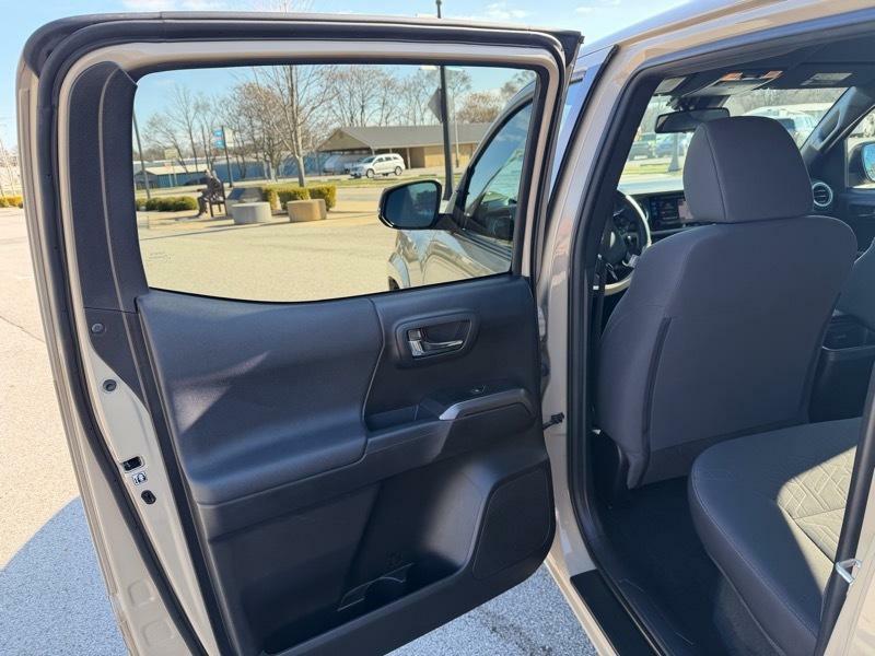 Toyota Tacoma SR5 Double Cab Long Bed V6 6AT 4WD 2019