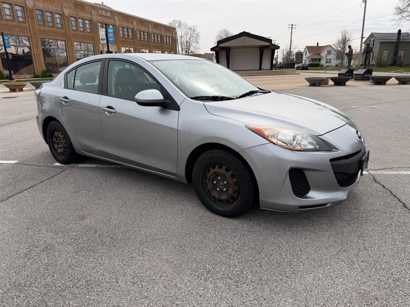 2012 Mazda MAZDA3 i Sport 4-Door