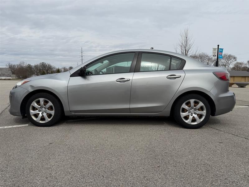 Mazda MAZDA3 i Sport 4-Door 2012
