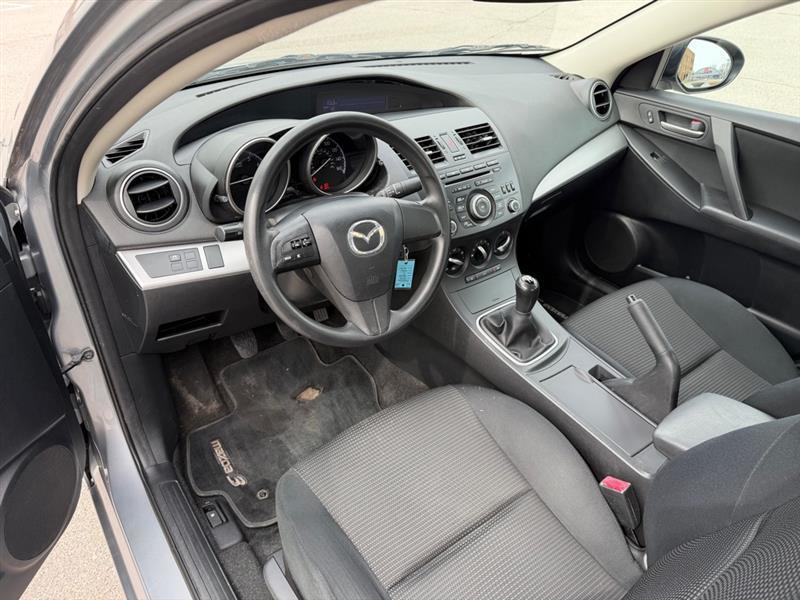 Mazda MAZDA3 i Sport 4-Door 2012