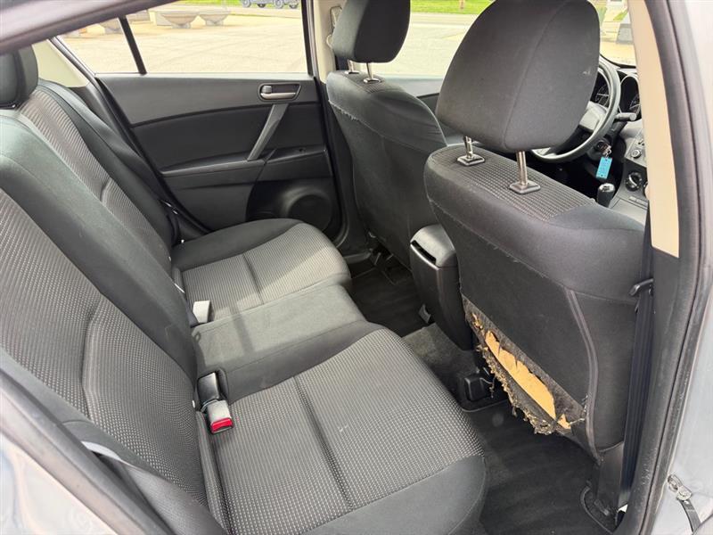 Mazda MAZDA3 i Sport 4-Door 2012