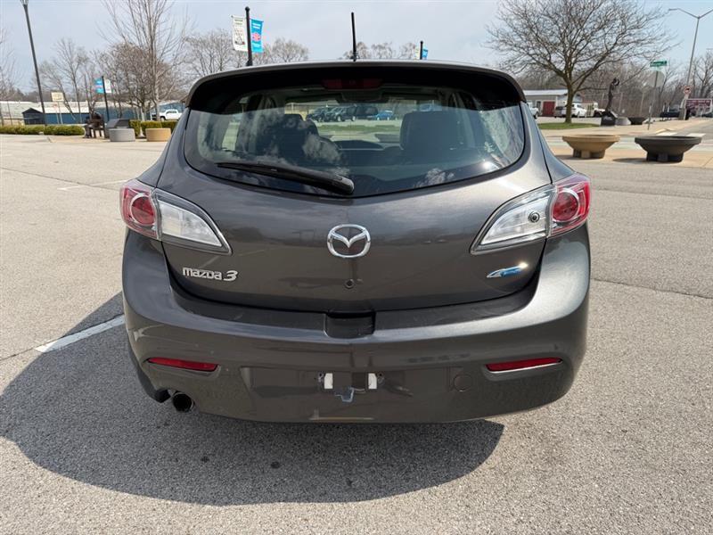 Mazda MAZDA3 i Grand Touring MT 5-Door 2013