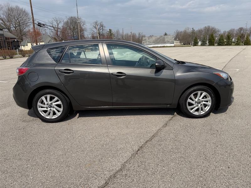 Mazda MAZDA3 i Grand Touring MT 5-Door 2013
