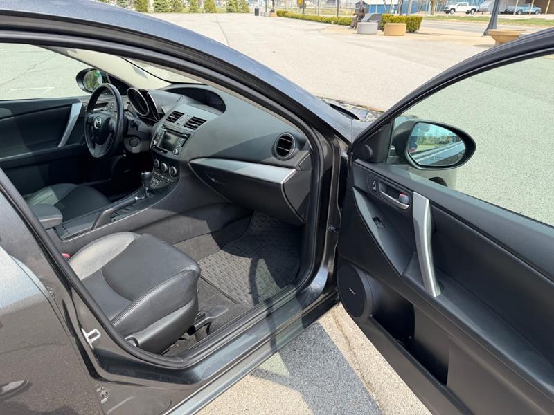 Mazda MAZDA3 i Grand Touring MT 5-Door 2013