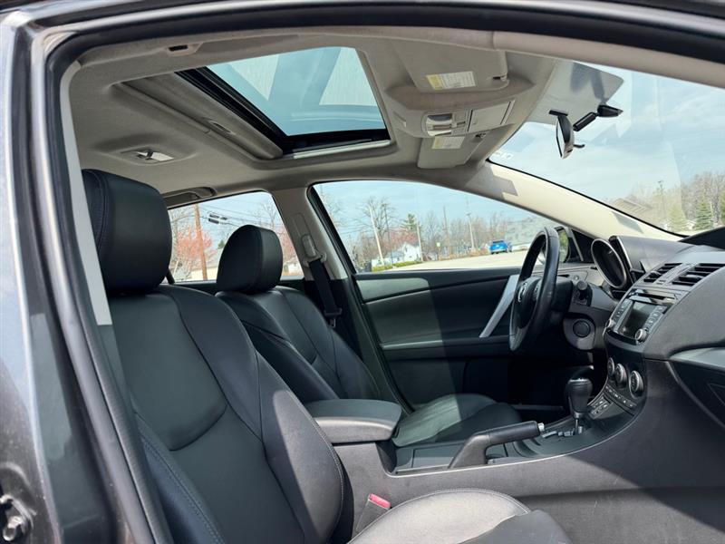 Mazda MAZDA3 i Grand Touring MT 5-Door 2013