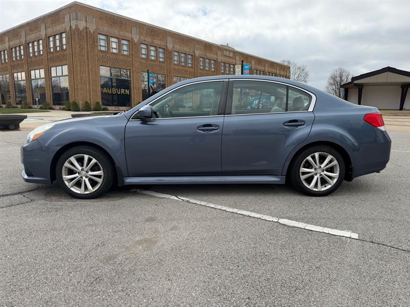 Subaru Legacy 2.5i Limited 2013
