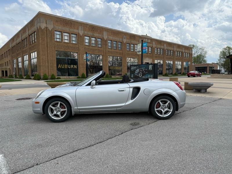 Toyota MR2 Spyder Convertible 2002