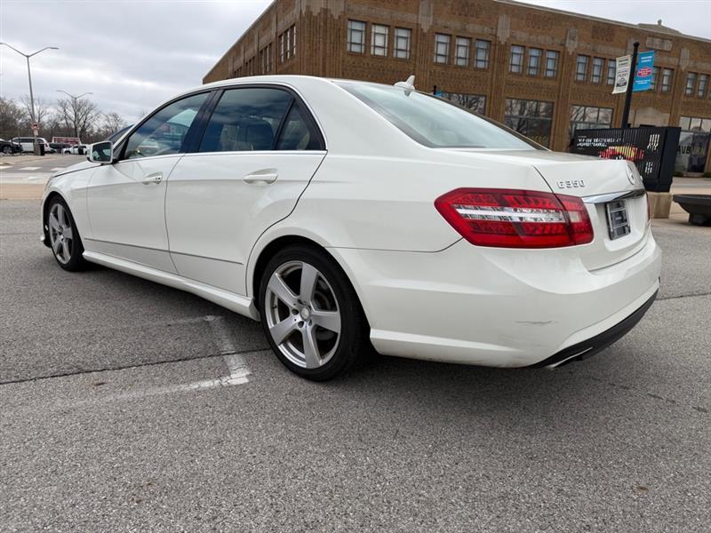 Mercedes-Benz E-Class E350 Sedan 4MATIC 2011