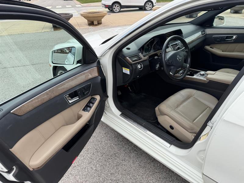 Mercedes-Benz E-Class E350 Sedan 4MATIC 2011