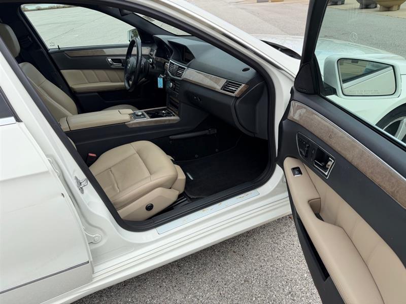 Mercedes-Benz E-Class E350 Sedan 4MATIC 2011