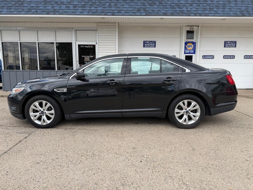 Ford Taurus SEL FWD 2011