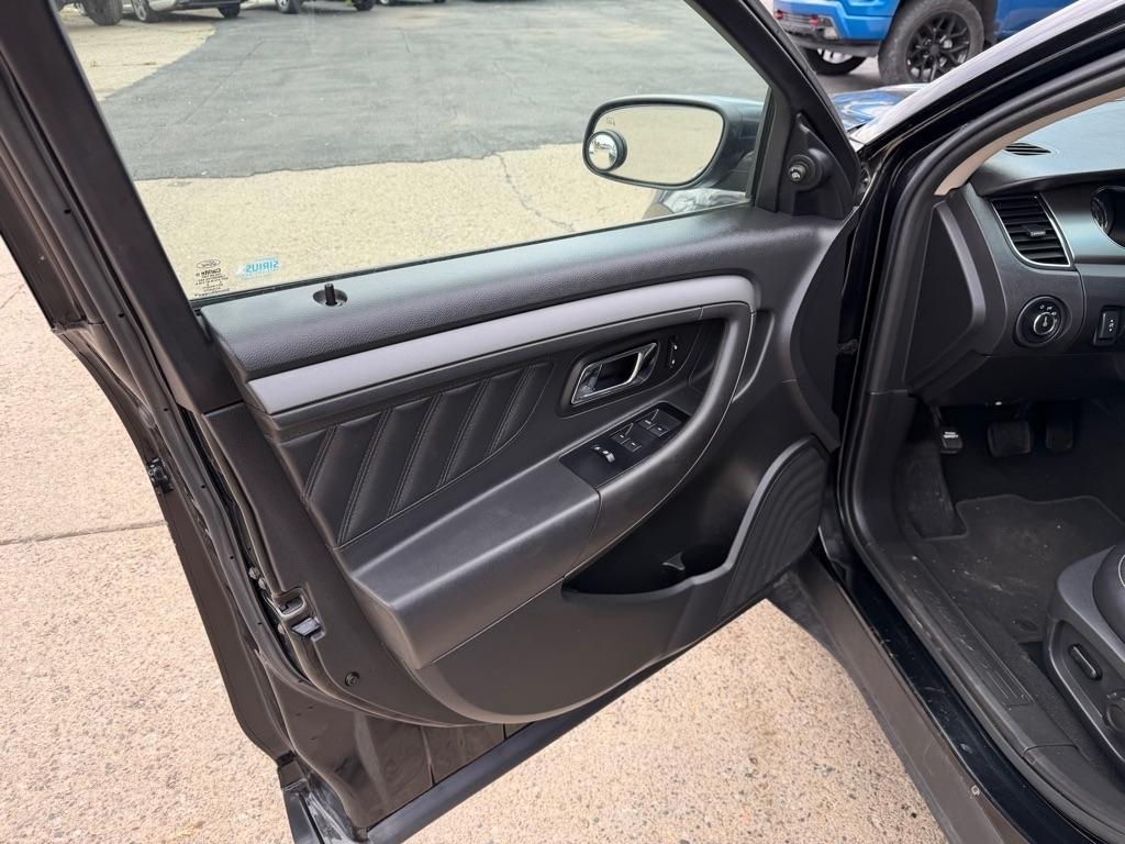 Ford Taurus SEL FWD 2011