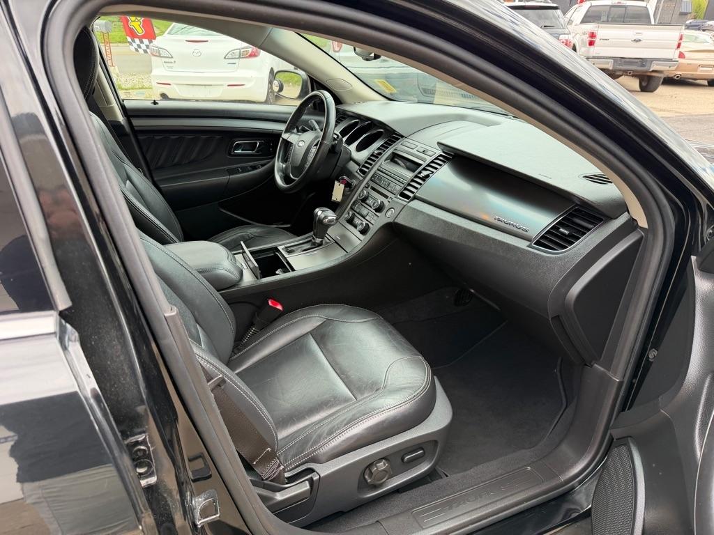 Ford Taurus SEL FWD 2011
