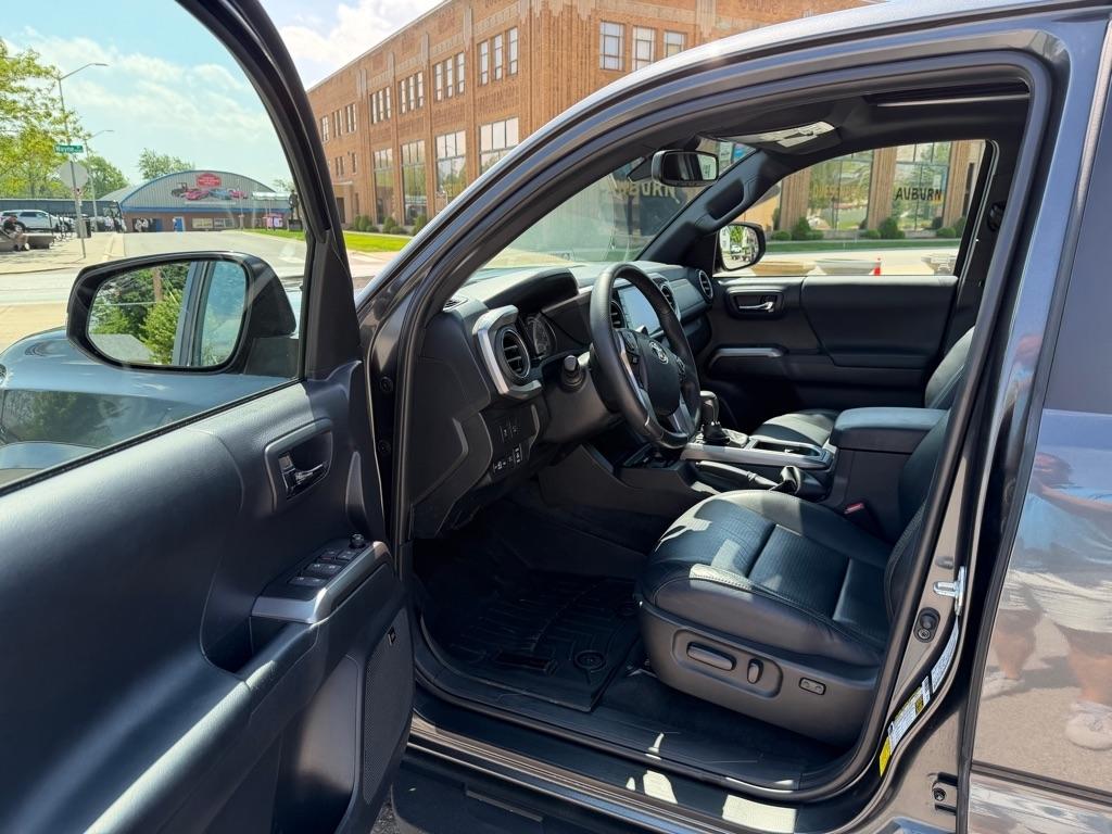 Toyota Tacoma Limited Double Cab V6 6AT 4WD 2023