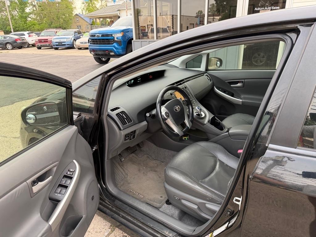 Toyota Prius Prius V 2010
