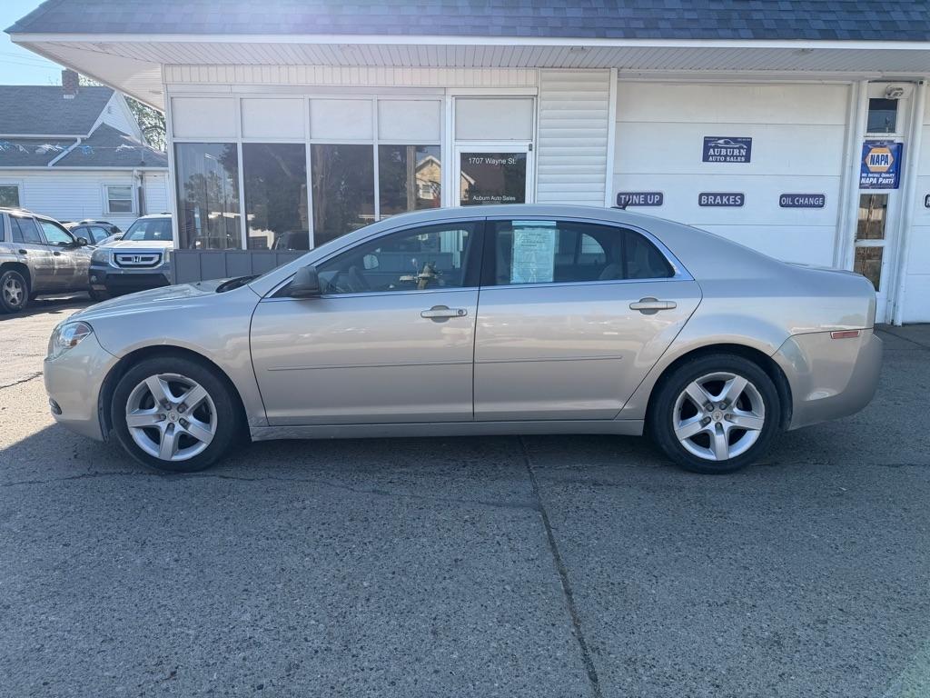 Chevrolet Malibu LS 2011