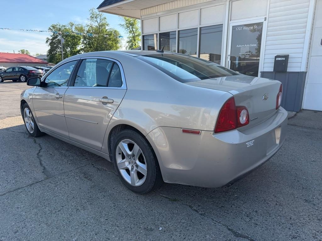 Chevrolet Malibu LS 2011
