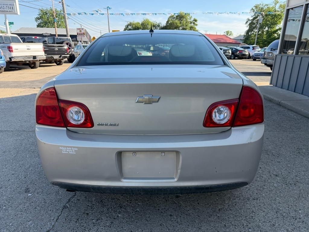 Chevrolet Malibu LS 2011