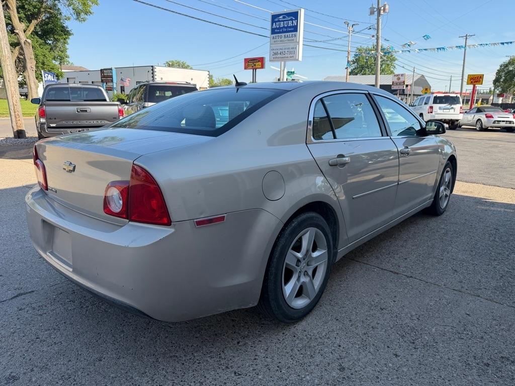 Chevrolet Malibu LS 2011