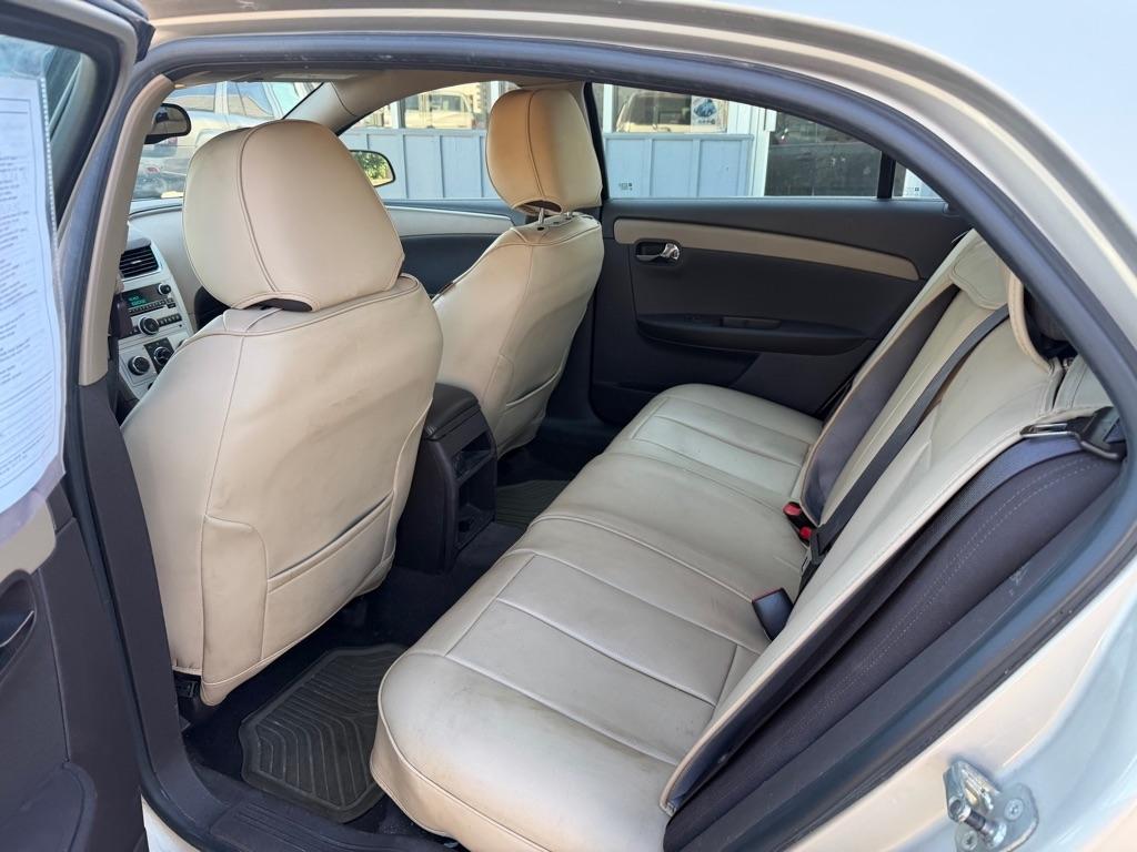 Chevrolet Malibu LS 2011