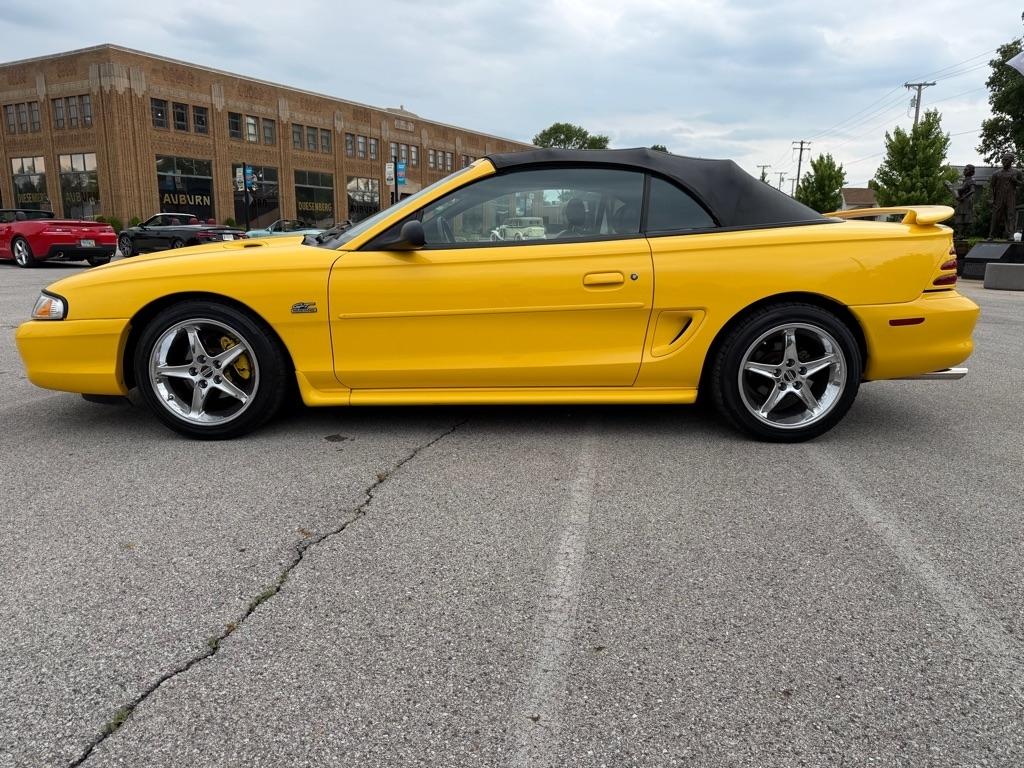 Ford Mustang GT convertible 1995