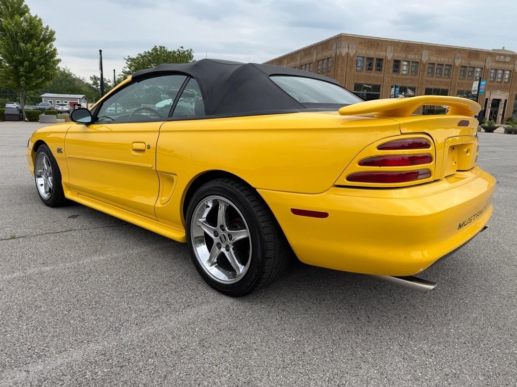 Ford Mustang GT convertible 1995