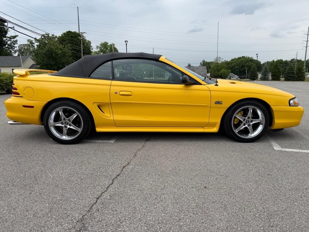 Ford Mustang GT convertible 1995