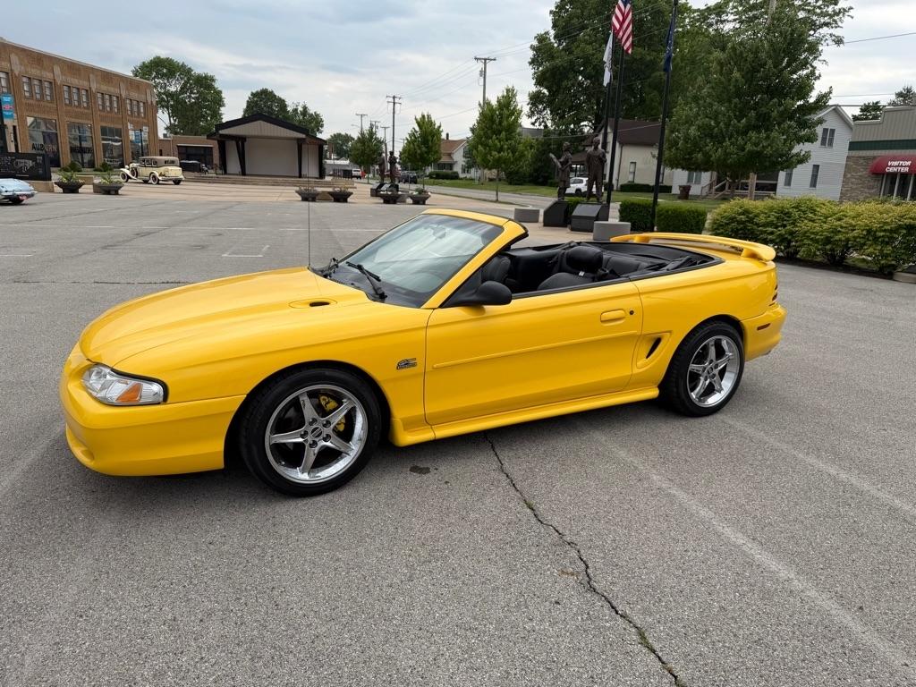 Ford Mustang GT convertible 1995
