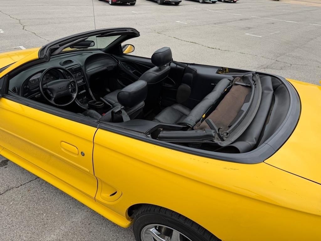 Ford Mustang GT convertible 1995
