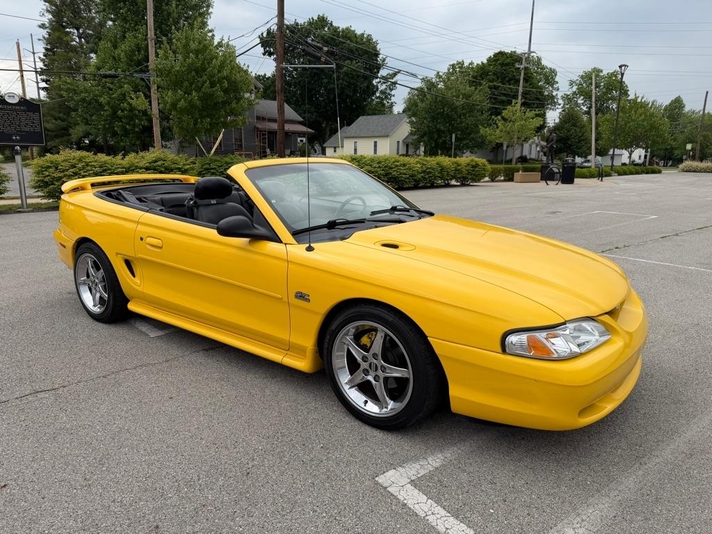 Ford Mustang GT convertible 1995