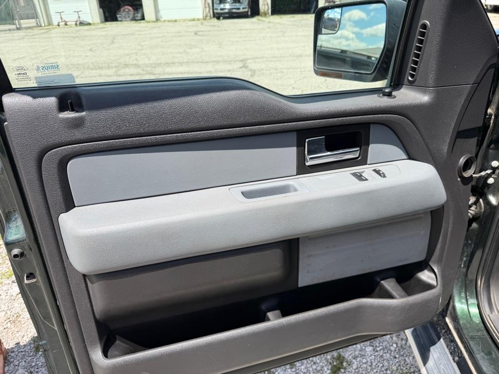 Ford F-150 XLT 8-ft. Bed 4WD 2013