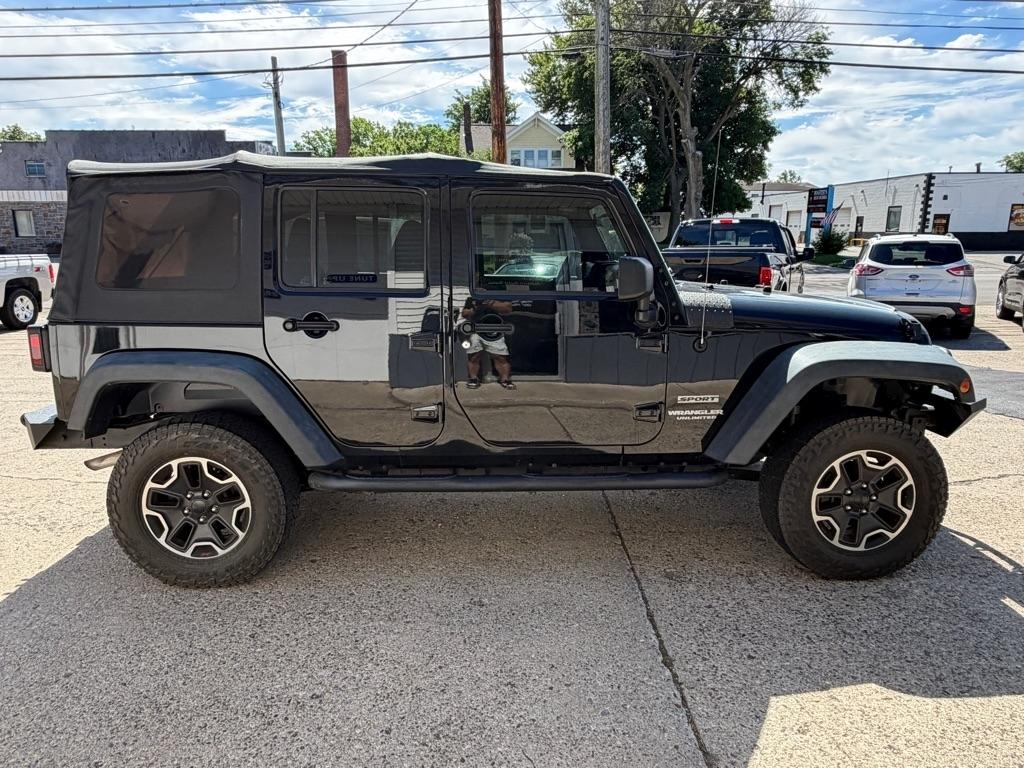 Jeep Wrangler Unlimited Sport 4WD 2011
