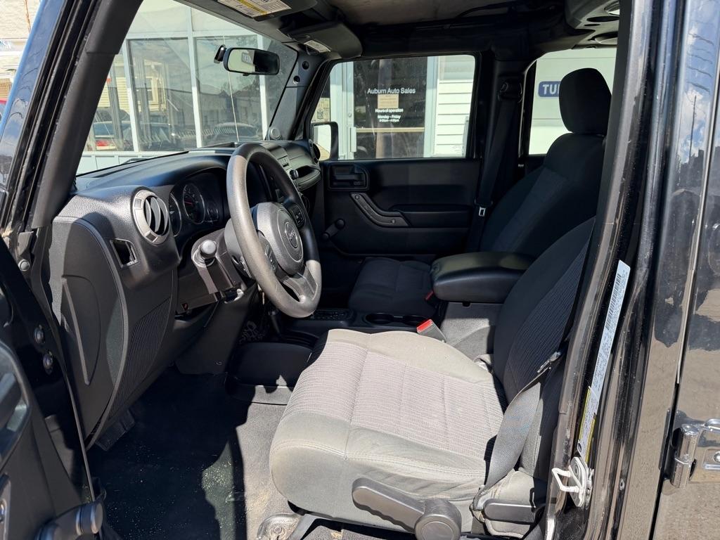 Jeep Wrangler Unlimited Sport 4WD 2011