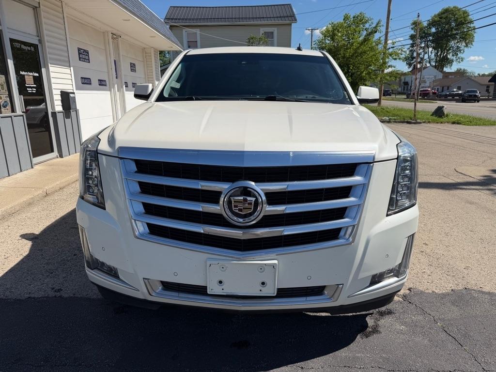 Cadillac Escalade Luxury 4WD 2015