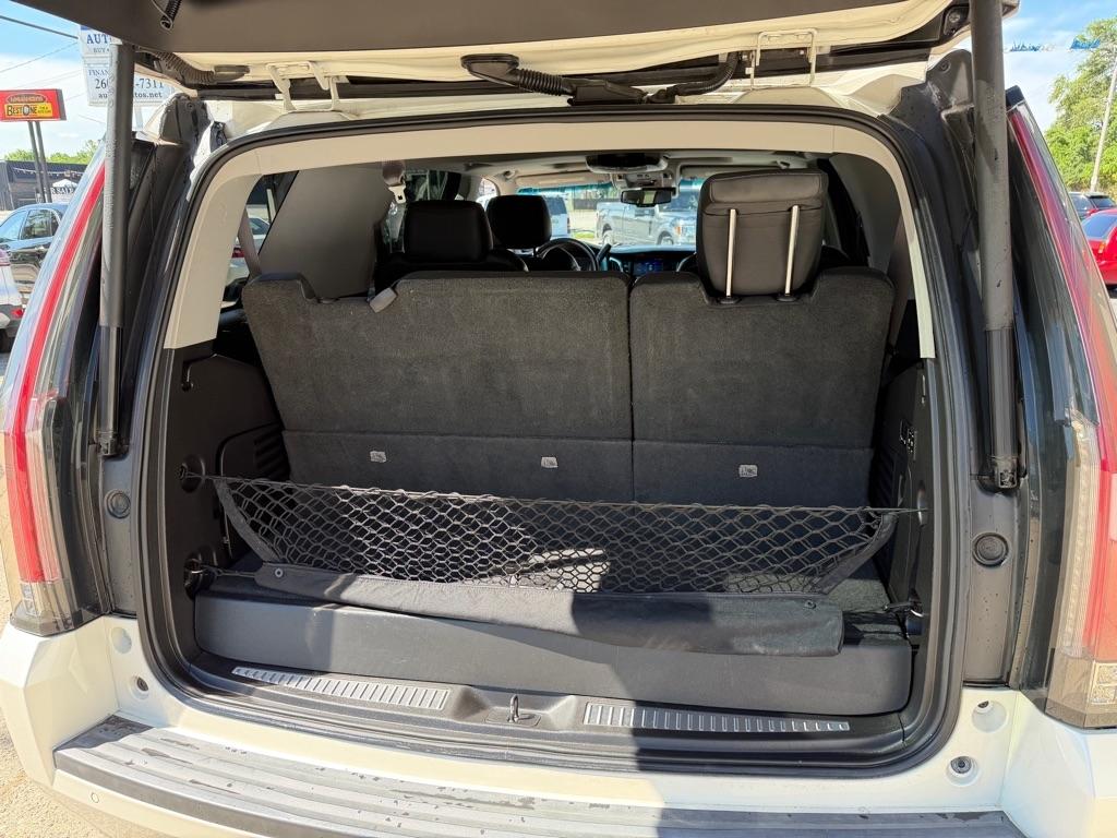 Cadillac Escalade Luxury 4WD 2015