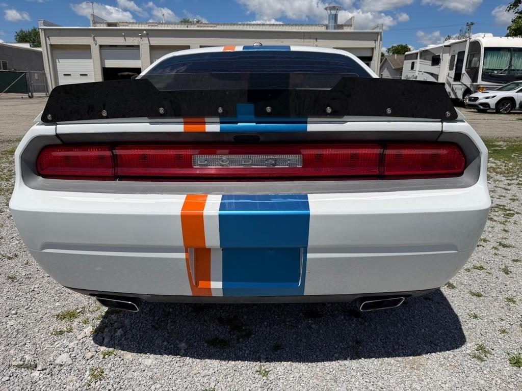 Dodge Challenger SRT8 2012
