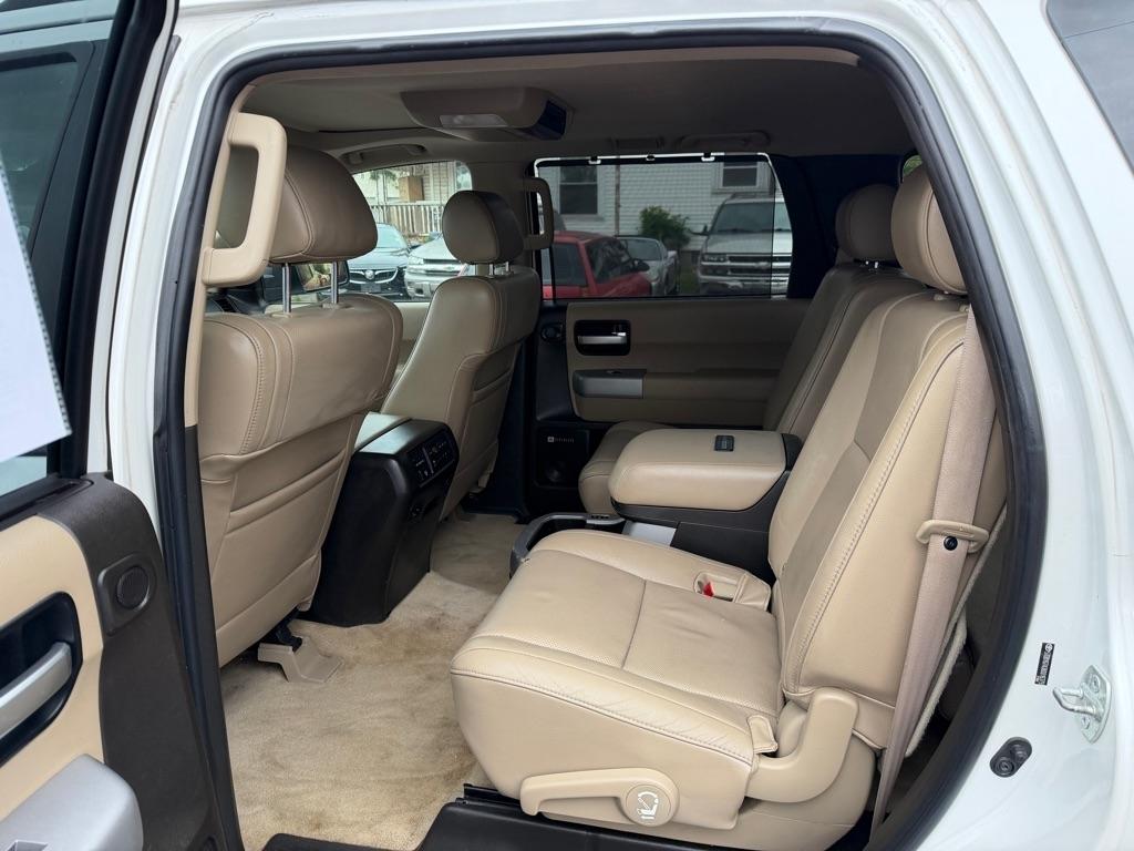 Toyota Sequoia Plantium 4WD 2008