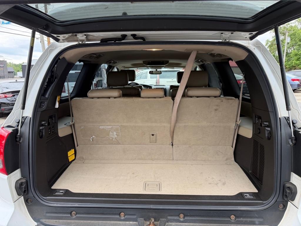 Toyota Sequoia Plantium 4WD 2008