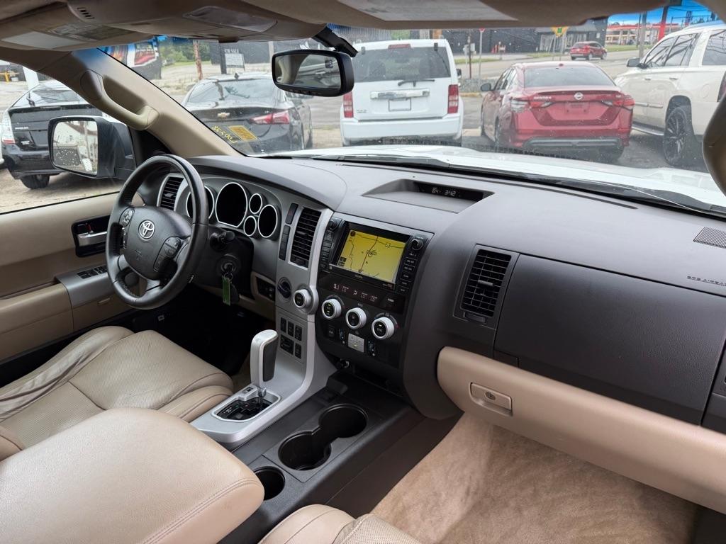 Toyota Sequoia Plantium 4WD 2008