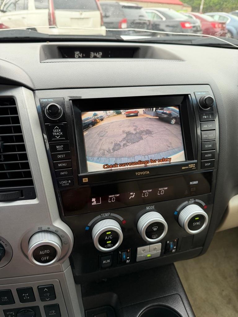 Toyota Sequoia Plantium 4WD 2008