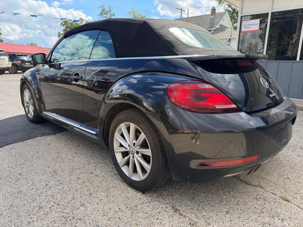 Volkswagen Beetle 1.8T SEL Convertible 2017