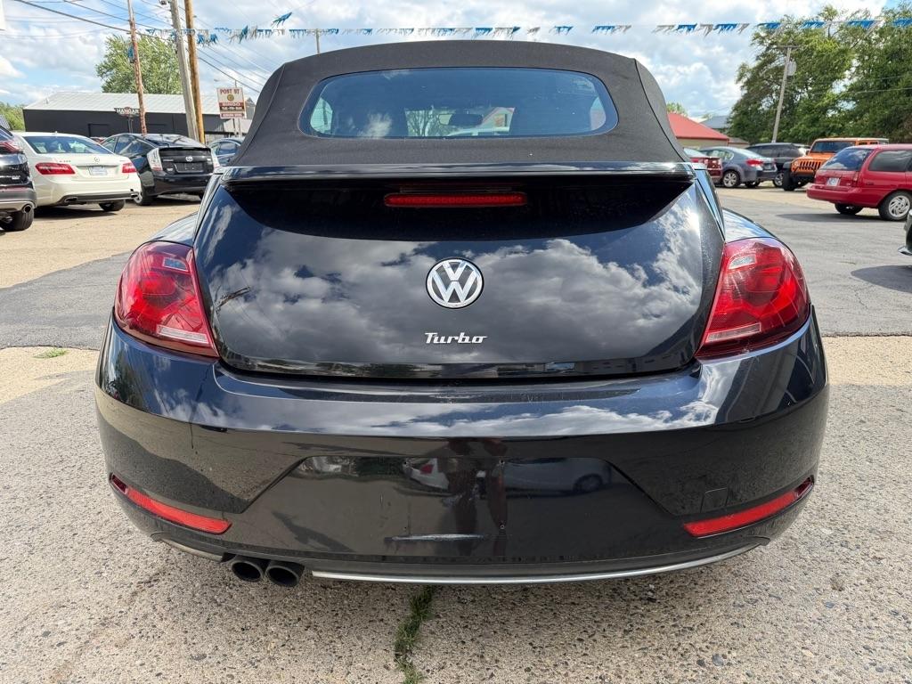 Volkswagen Beetle 1.8T SEL Convertible 2017