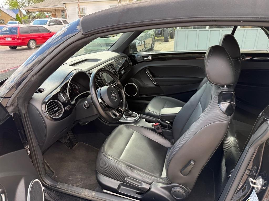 Volkswagen Beetle 1.8T SEL Convertible 2017