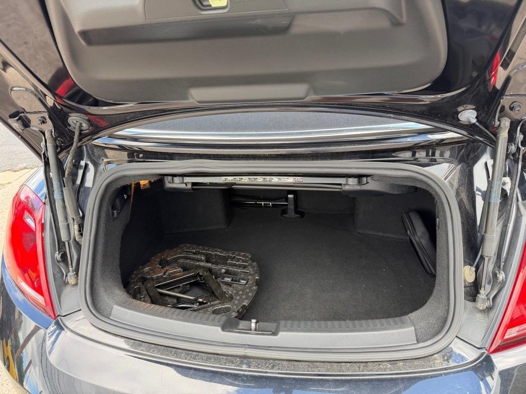 Volkswagen Beetle 1.8T SEL Convertible 2017