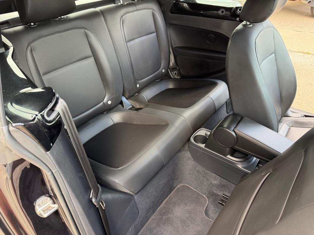 Volkswagen Beetle 1.8T SEL Convertible 2017