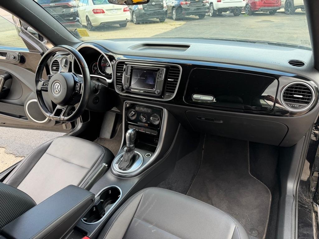 Volkswagen Beetle 1.8T SEL Convertible 2017